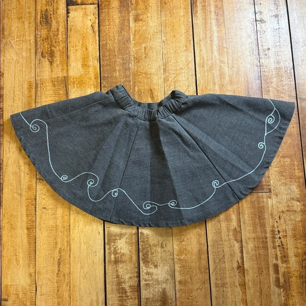 GAP Gray skirt 2T Vintage twirl skirt Embroidered winter lined